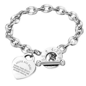 Silver Chain Bracelet With Heart.